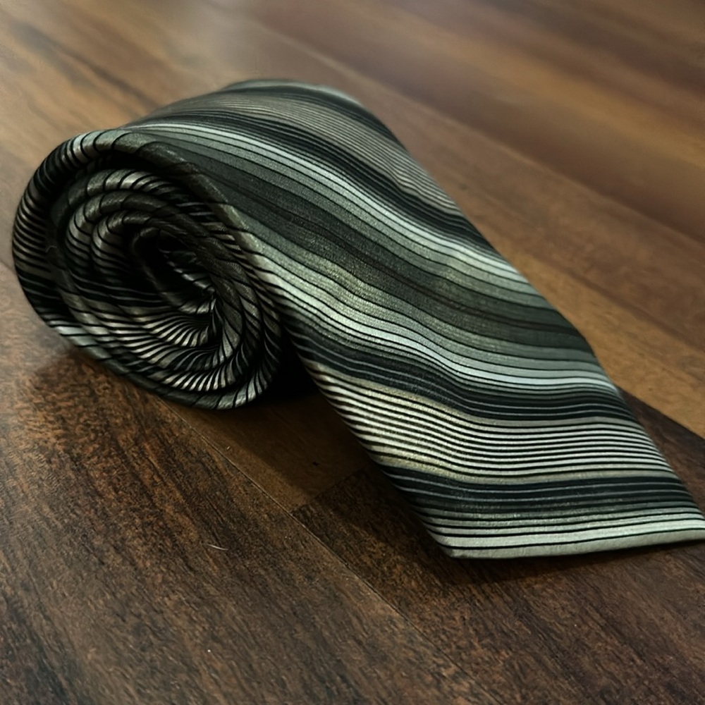 Via Europa Fine Neckwear 100% Silk Tie, Green, Cream, Navy, Black Striped - Picture 2 of 7